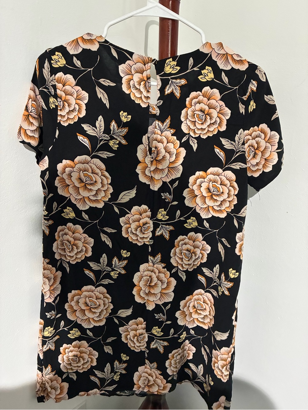 Forever 21 Black Short-Sleeve Floral Blouse with Peach Blooms